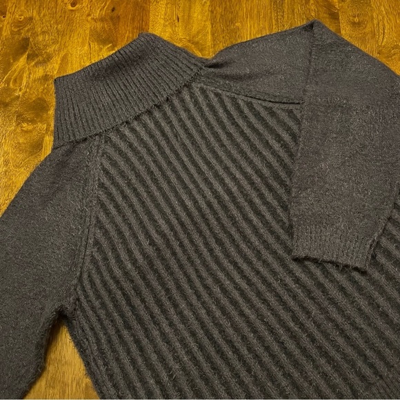 Free People Big City Turtleneck Sweater L Charcoal Soft Cozy Fall Winter Classic - Picture 3 of 13